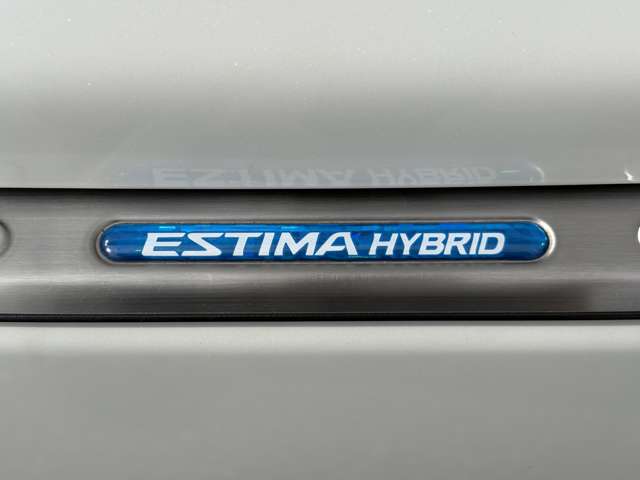 Toyota Estima Hybrid 11