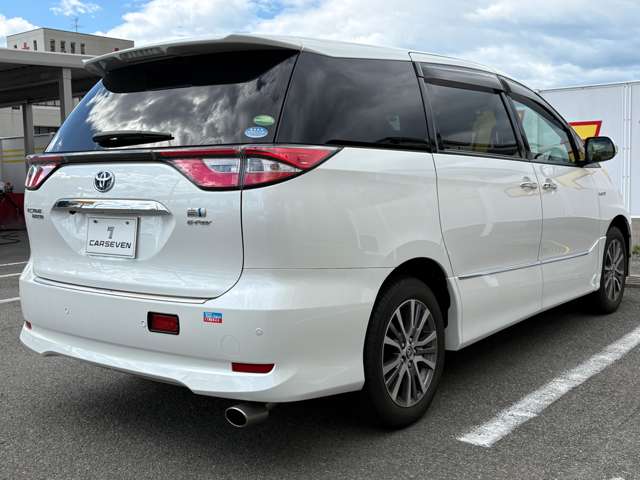 Toyota Estima Hybrid 5