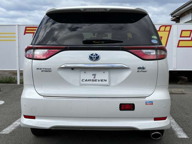 Toyota Estima Hybrid 6
