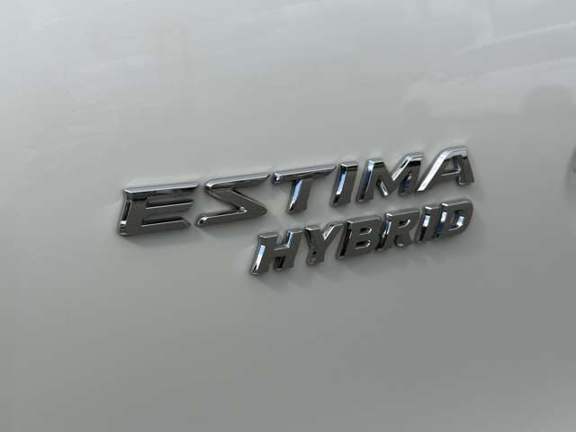 Toyota Estima Hybrid 9