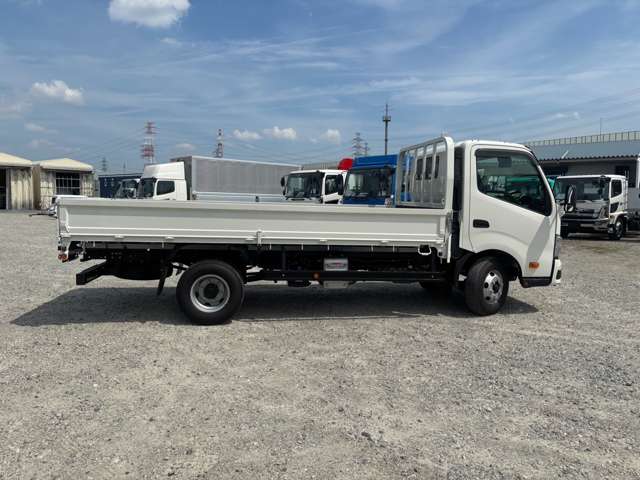 Hino Dutro 9