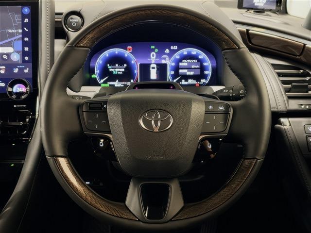 Toyota Alphard 3