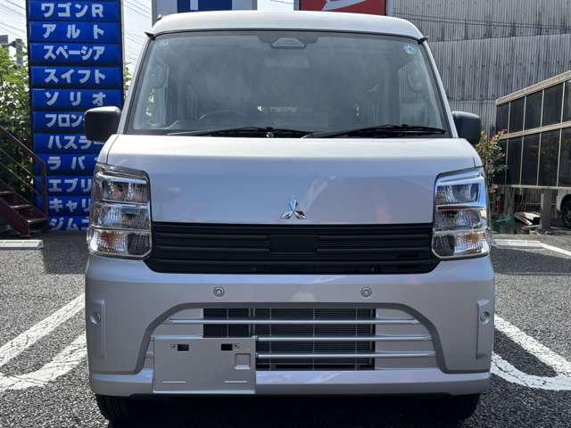 Mitsubishi Minicab Van 9