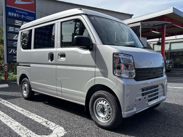Mitsubishi Minicab Van 10