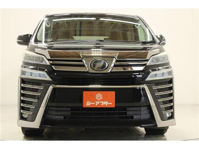 Toyota Vellfire 8