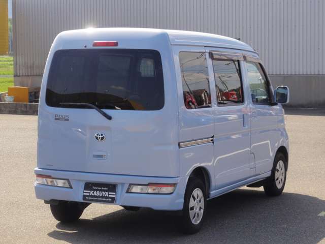 Toyota Pixis Van 7