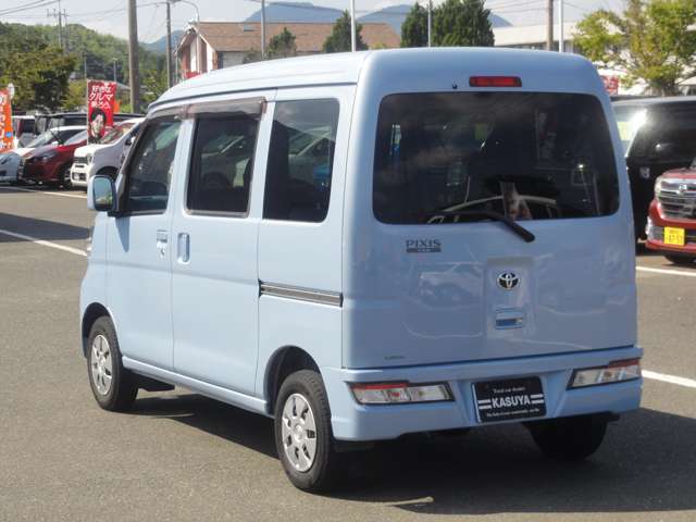 Toyota Pixis Van 9
