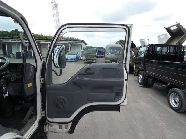 Isuzu Elf 10