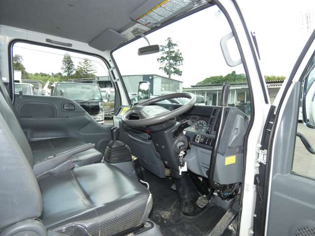 Isuzu Elf 11