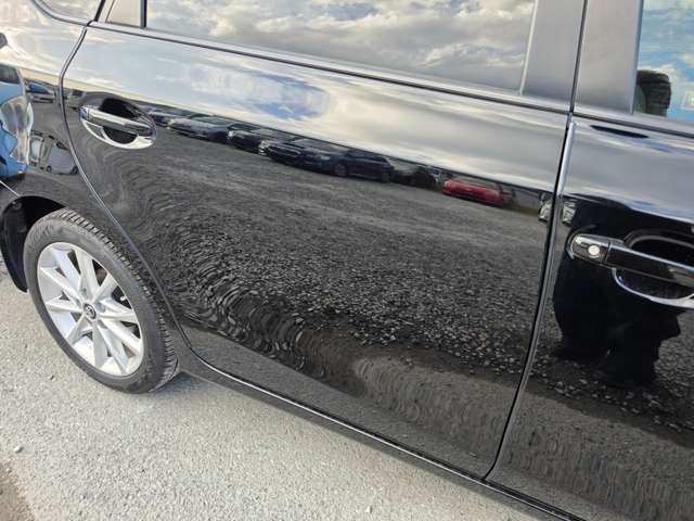 Toyota Prius α 5