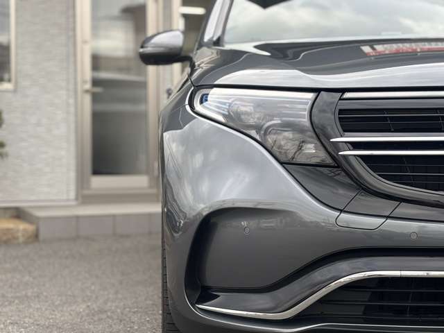 Mercedes-Benz EQC 8