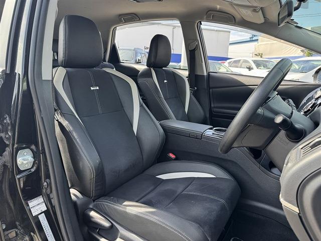 Toyota Prius α 7