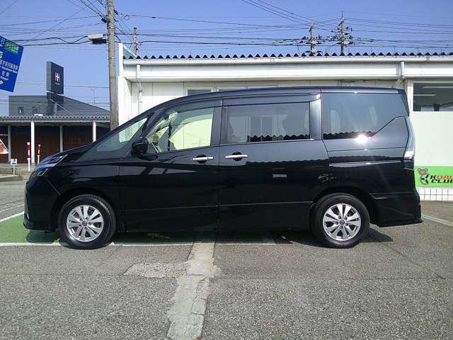 Nissan Serena 4