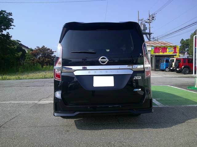 Nissan Serena 6