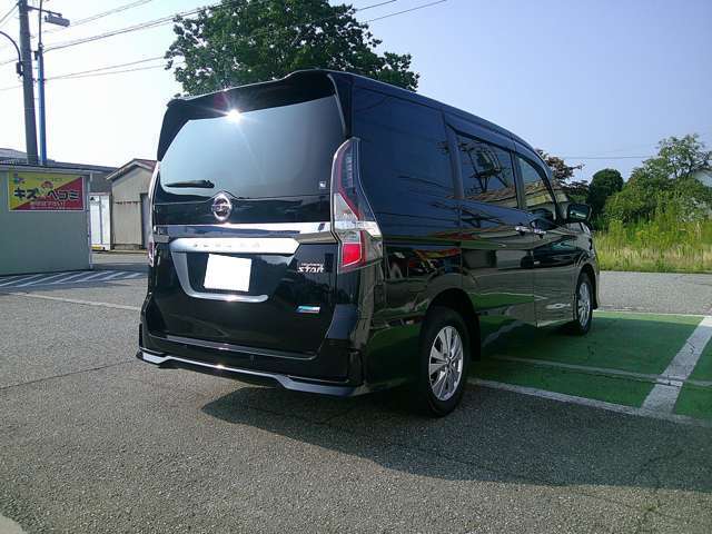 Nissan Serena 7