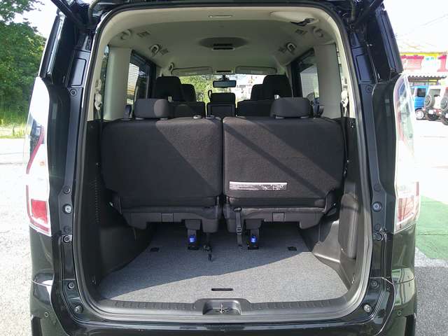 Nissan Serena 9