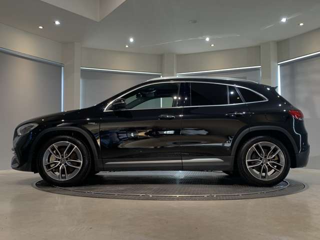 Mercedes-Benz GLA-Class 7