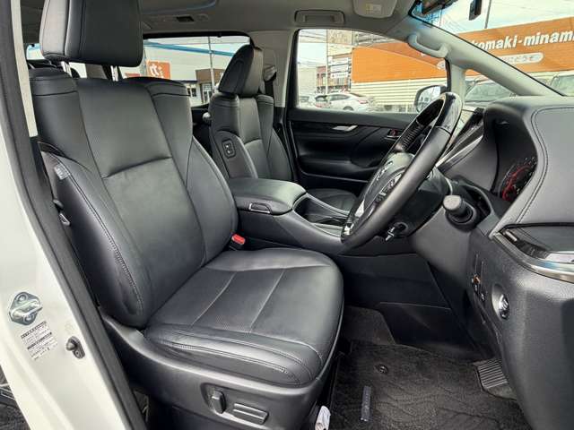 Toyota Vellfire 6