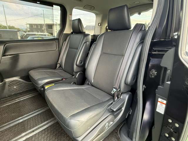 Toyota Esquire 11
