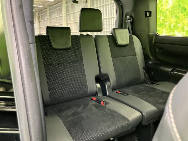 Toyota Voxy 7