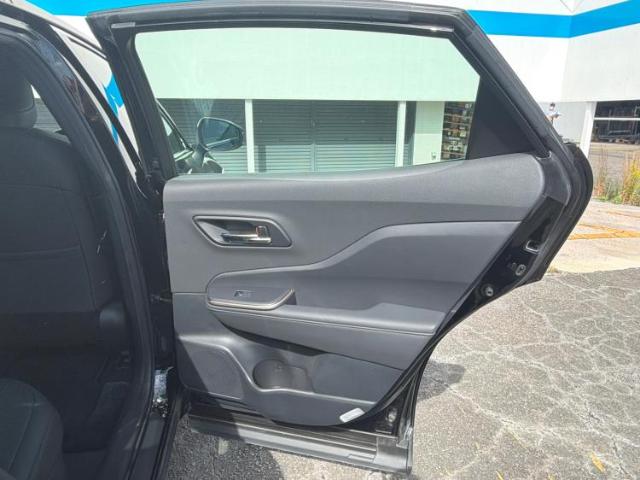 Toyota Crown Crossover 7