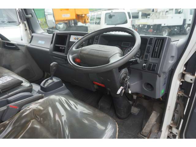 Isuzu Elf 11