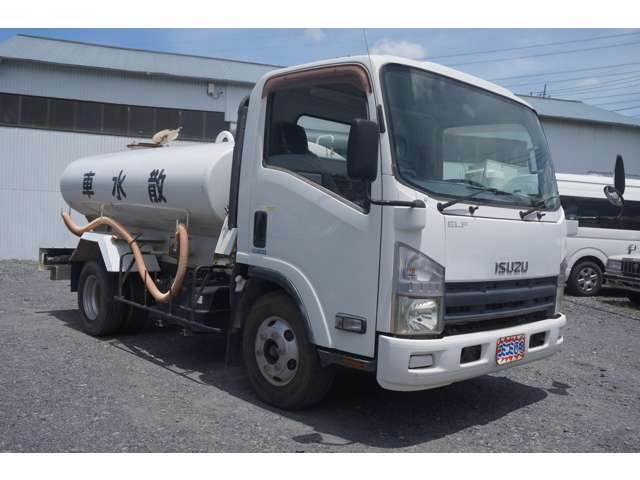 Isuzu Elf 2
