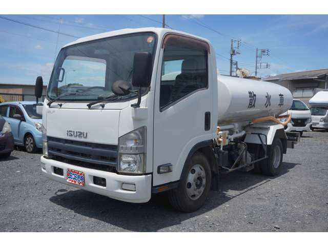 Isuzu Elf 4