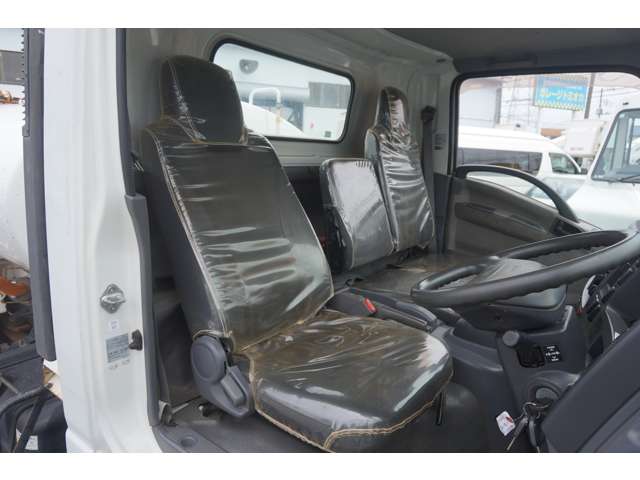 Isuzu Elf 10