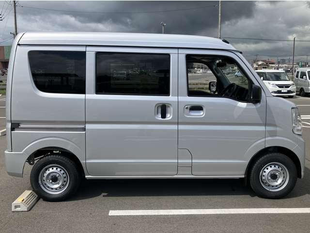 Suzuki Every 12