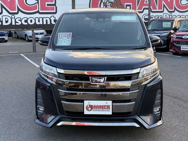 Toyota Noah 7