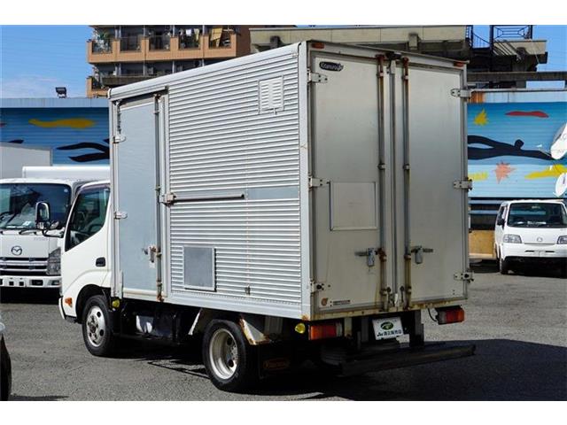 Hino Dutro 2