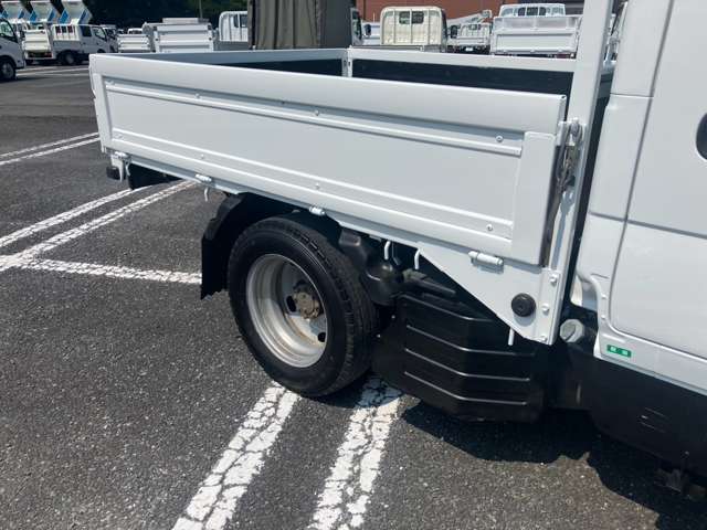 Isuzu Elf 11