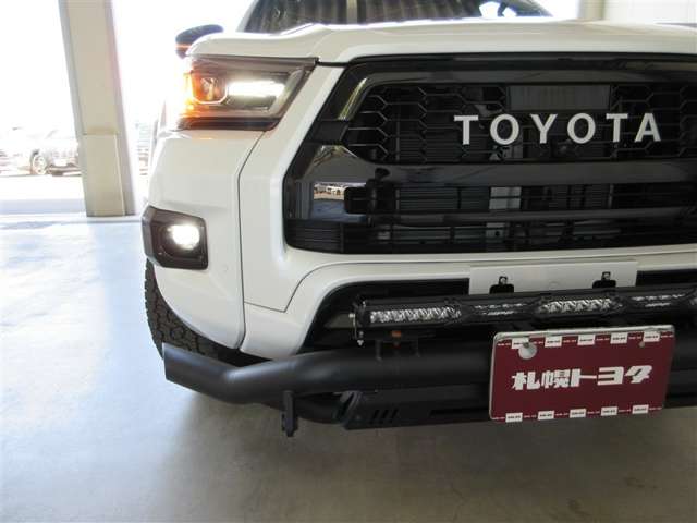 Toyota Hilux 8
