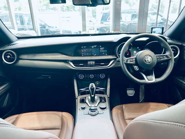 Alfa Romeo Stelvio 4