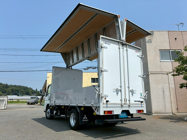 Mitsubishi Fuso Canter 9