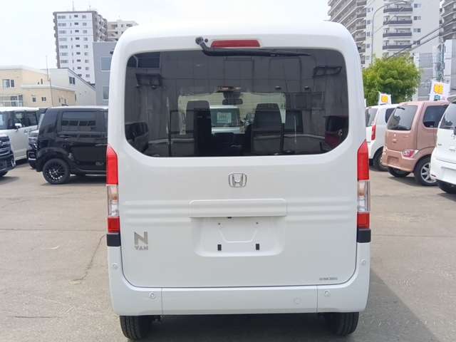 Honda N-VAN 8