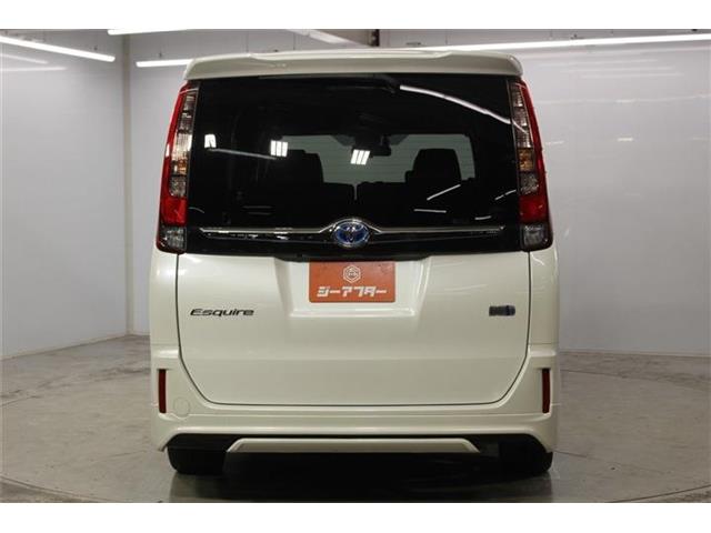 Toyota Esquire 7