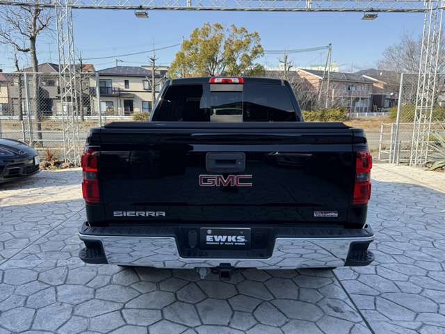 GMC Sierra 4