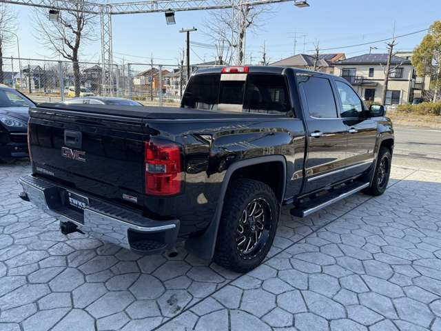 GMC Sierra 5