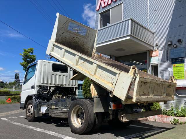 Mitsubishi Fuso Canter 4