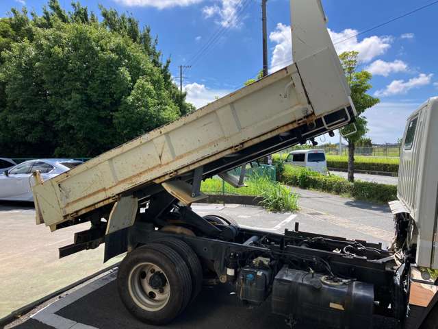 Mitsubishi Fuso Canter 7