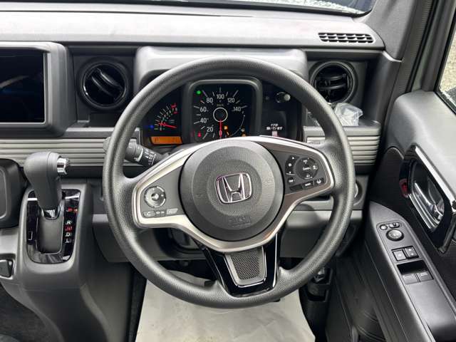 Honda N-VAN 8