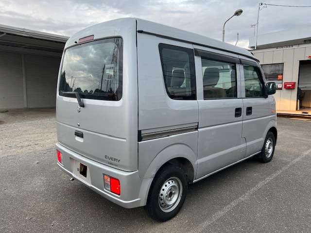 Suzuki Every 7