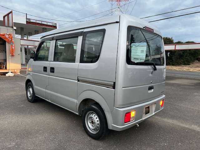Suzuki Every 9