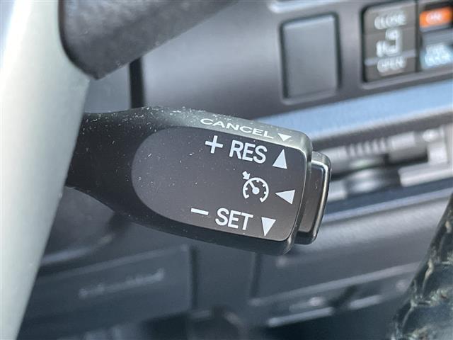 Toyota Voxy 11