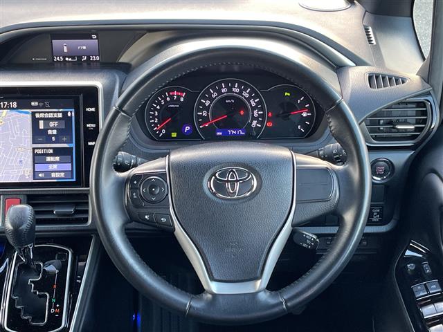 Toyota Voxy 9