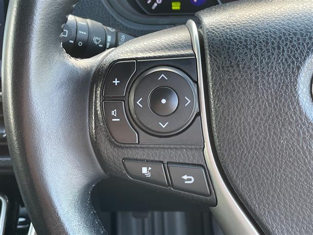 Toyota Voxy 10