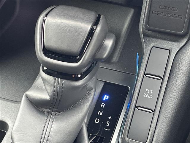 Toyota Land Cruiser 250 11