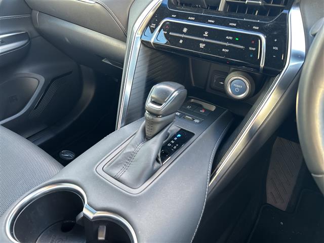 Toyota Harrier 7